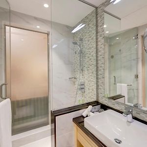 Guest Room Complimentary Shuttle Bus to Beach & Mall of the Emirates